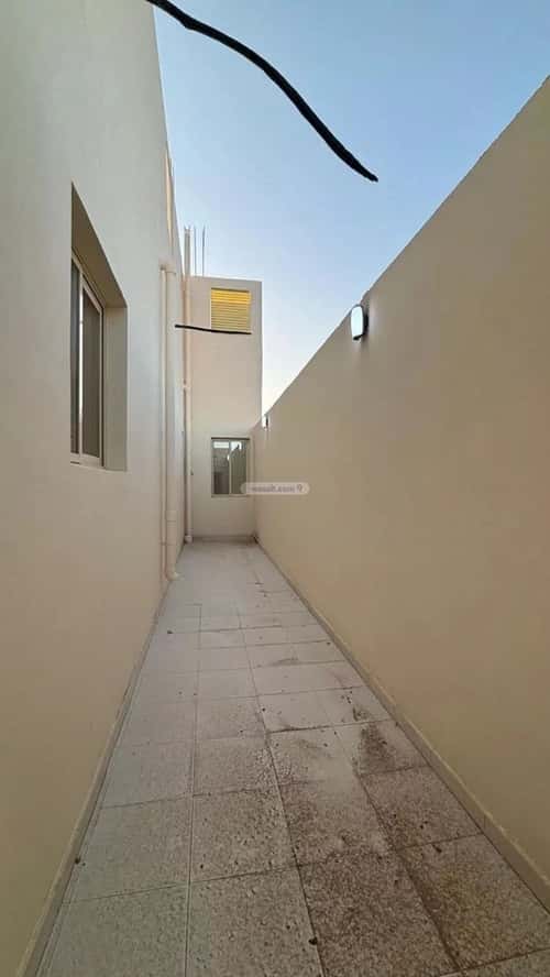 Floor 384 SQM with 7 Bedrooms Industrial City, Madinah