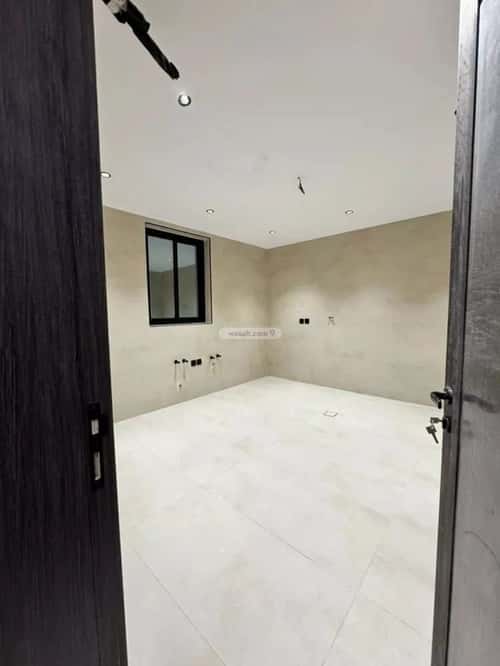 Floor 300 SQM with 5 Bedrooms Haya Nabla, Madinah