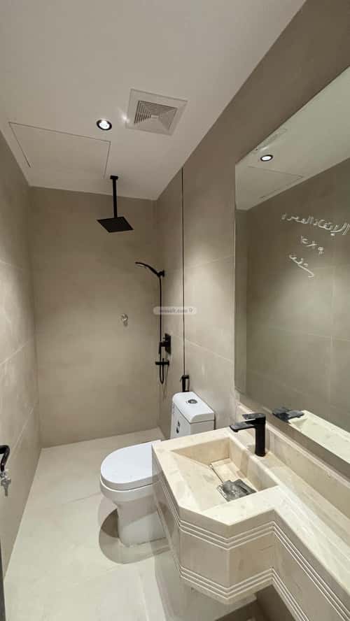 Floor 300 SQM with 5 Bedrooms Haya Nabla, Madinah