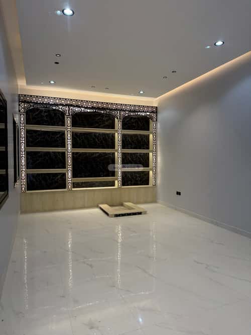 فيلا 250 متر مربع غربية على شارع 15م السليمانية، بريدة