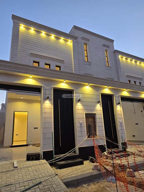 Floor 169 SQM with 6 bedrooms أحد، جنوب الرياض، الرياض