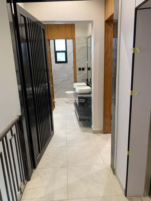 Apartment 186 SQM with 5 Bedrooms Al-Janadriyah, East Riyadh, Riyadh