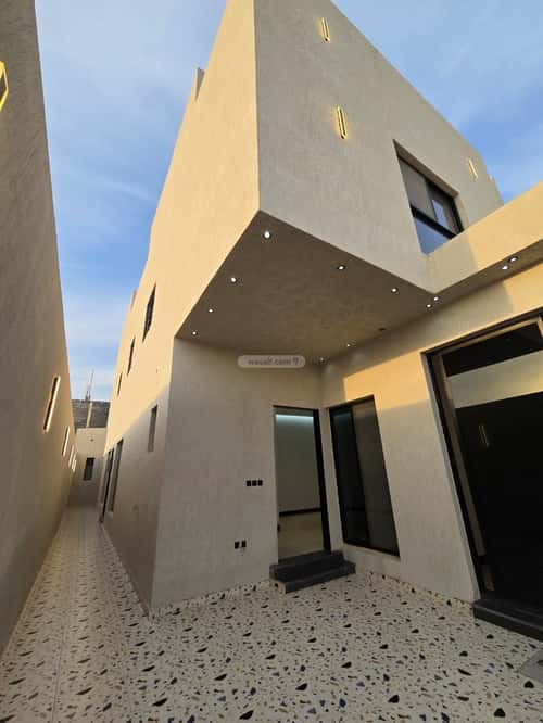Floor with 5 Bedrooms Al Wasam, East Riyadh, Riyadh