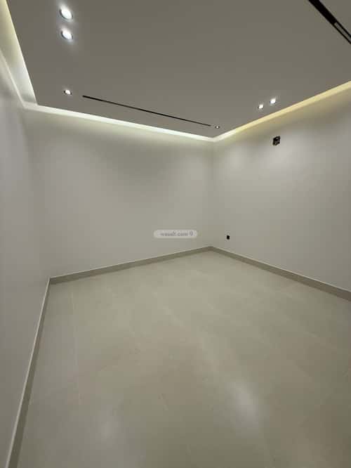 Floor with 5 Bedrooms Al-Janadriyah, East Riyadh, Riyadh