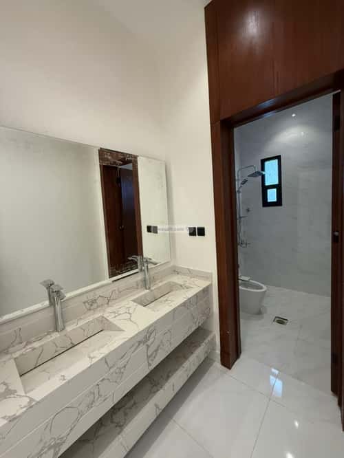 دور ب 6 غرف الجنادرية، شرق الرياض، الرياض