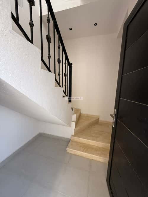 5 bedroom floor in Al Janadriyah