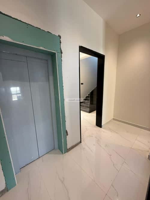 Apartment with 5 Bedrooms Ar-Rimal, East Riyadh, Riyadh