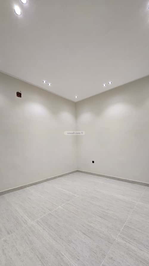 Floor 246 SQM with 9 bedrooms أحد، جنوب الرياض، الرياض