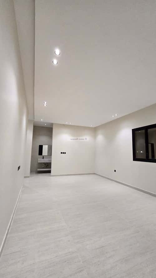 Floor 246 SQM with 9 bedrooms أحد، جنوب الرياض، الرياض
