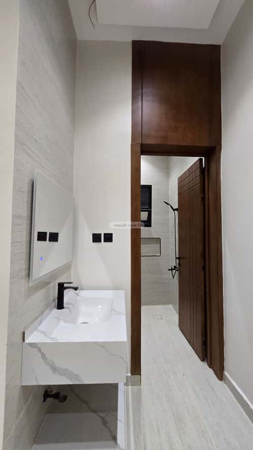 Floor 246 SQM with 9 bedrooms أحد، جنوب الرياض، الرياض