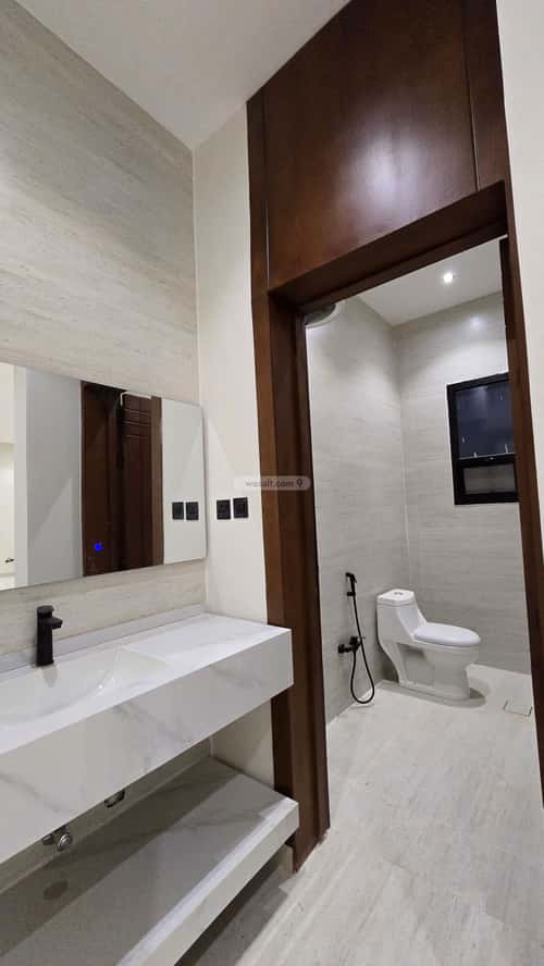 Floor 246 SQM with 9 bedrooms أحد، جنوب الرياض، الرياض