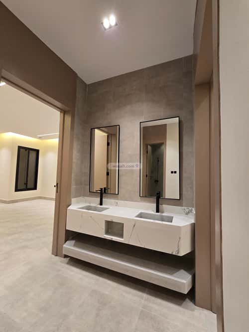 Floor 246 SQM with 9 Bedrooms Ohod, South Riyadh, Riyadh
