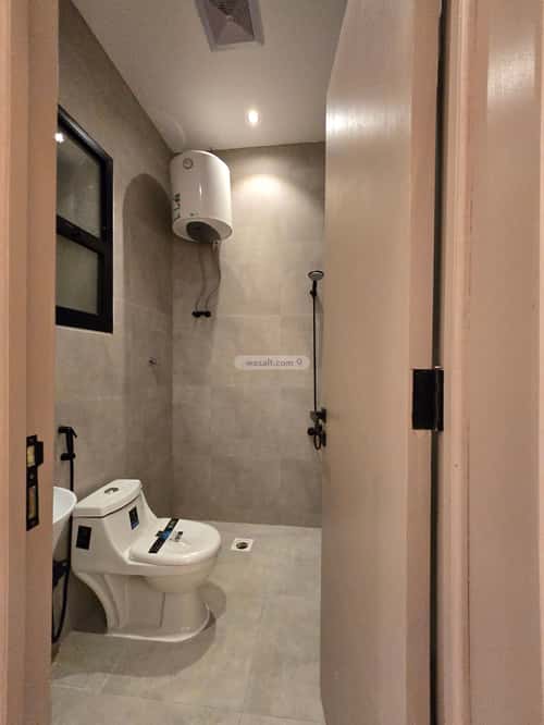 Floor 246 SQM with 9 Bedrooms Ohod, South Riyadh, Riyadh