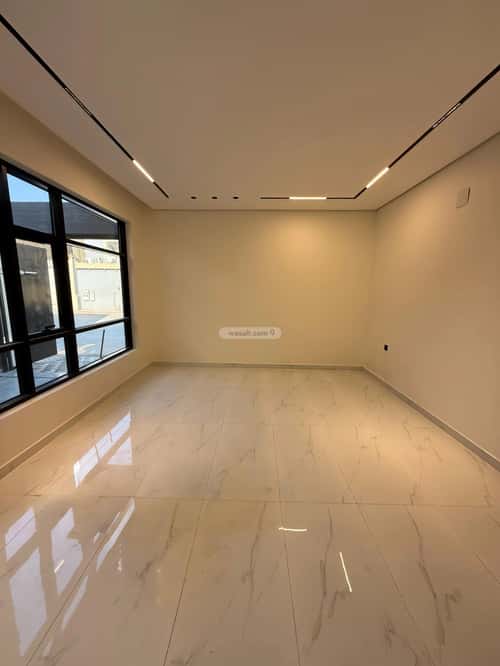 5 bedroom floor in Al Rimal