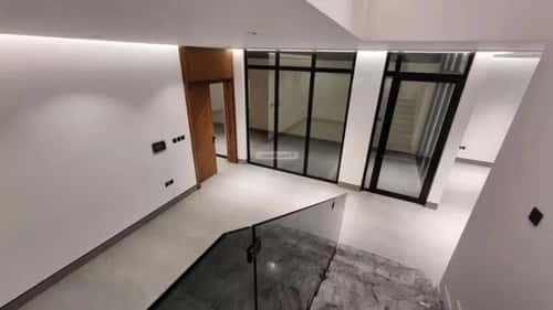 فيلا 260 متر مربع شرقية على شارع 18م النرجس، شمال الرياض، الرياض