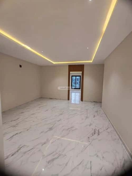 فيلا 300 متر مربع شمالية على شارع 15م العارض، شمال الرياض، الرياض