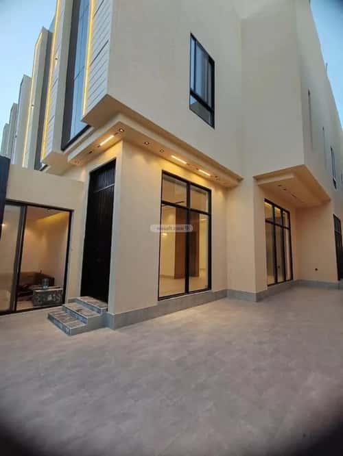 5 bedroom villa in Al Narjis