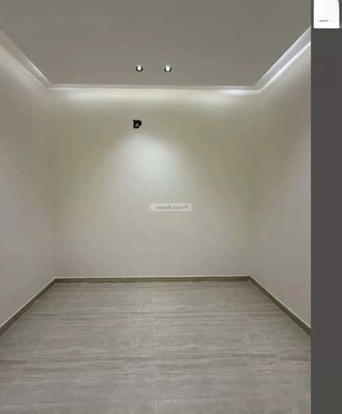 Floor 166 SQM with 5 bedrooms بدر، جنوب الرياض، الرياض