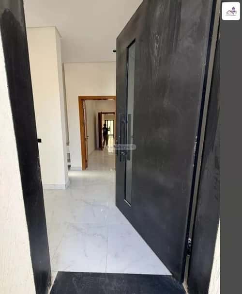 Floor 158 SQM with 5 bedrooms الجنادرية، شرق الرياض، الرياض