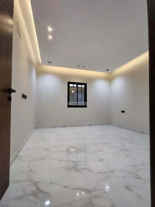 Floor 223 SQM with 6 bedrooms النور، خميس مشيط