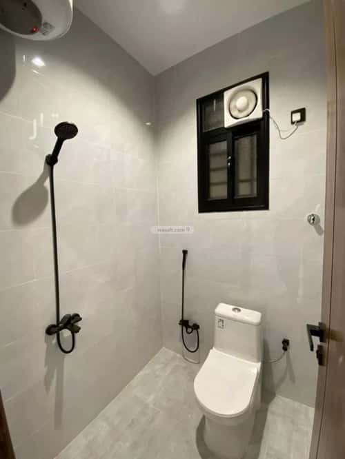 شقة ب 5 غرف المعلاة، أحد رفيدة