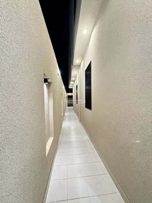 Floor 295 SQM with 7 bedrooms الزهور، أبها