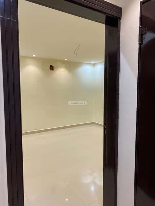 Floor 420 SQM with 5 Bedrooms Twaeeq, West Riyadh, Riyadh