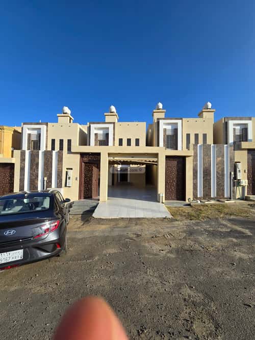 فيلا 350 متر مربع شرقية على شارع 20م الخالدية، خميس مشيط