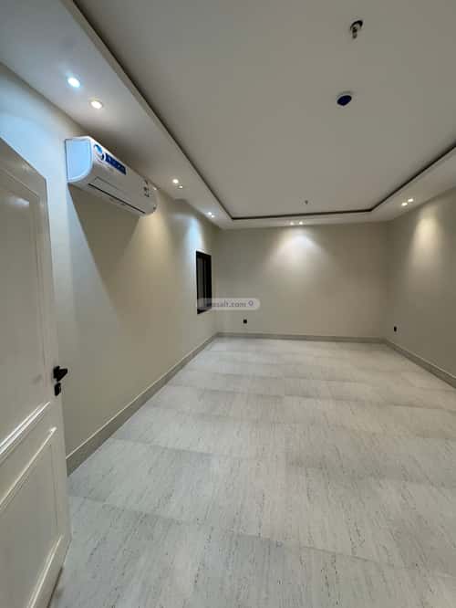 Apartment with 4 bedrooms الحمراء، الخبر