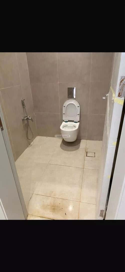 Floor 264 SQM with 5 bedrooms المونسية، شرق الرياض، الرياض