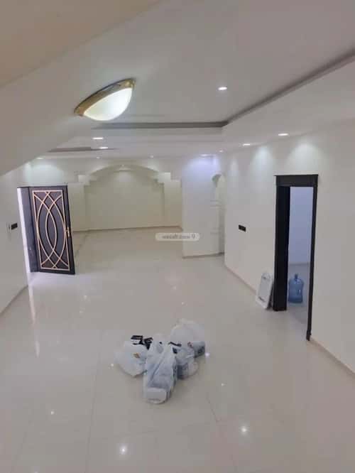 فيلا 360 متر مربع شمالية على شارع 15م الرمال، شرق الرياض، الرياض