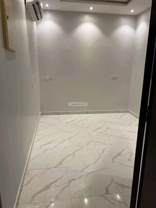 Villa 336 SQM Facing North with 8 Bedrooms Al-Muanisiyah, East Riyadh, Riyadh