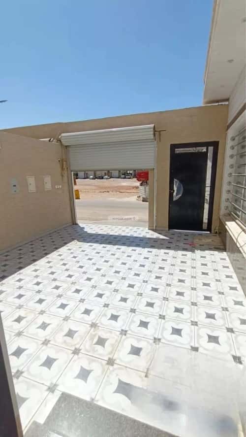 Villa 361.5 SQM Facing South with 8 Bedrooms Al-Qadisiyah, East Riyadh, Riyadh