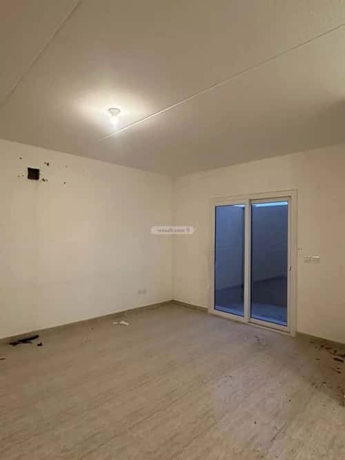 فيلا 250 متر مربع واجهة غربية ب 4 غرف مطار الملك خالد الدولي، شمال الرياض، الرياض