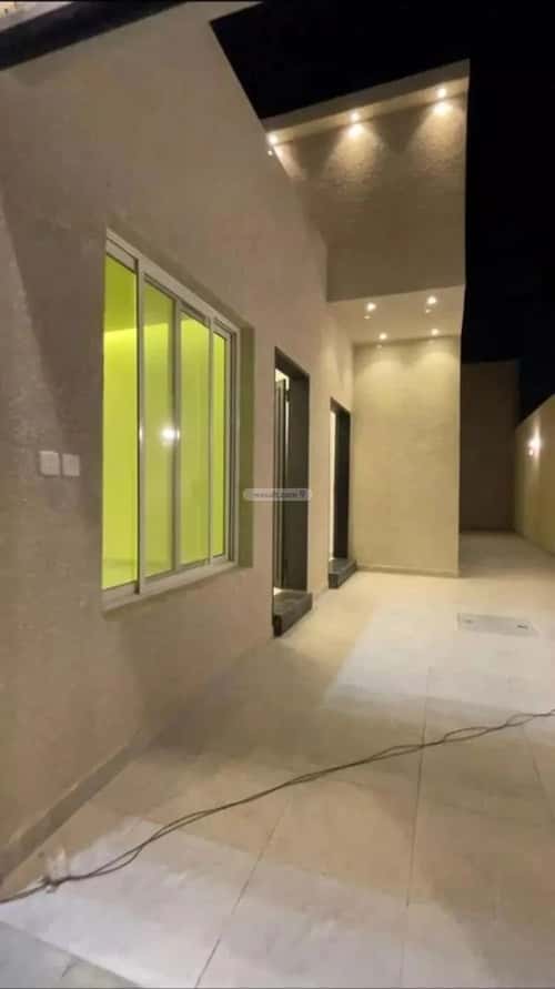 فيلا 312 متر مربع شرقية على شارع 18م النظيم، شرق الرياض، الرياض