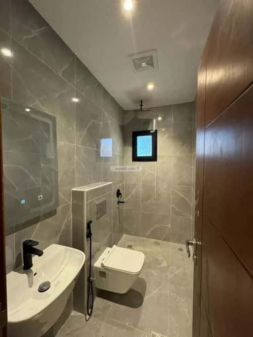 شقة ب 5 غرف حكومي1، شمال جدة، جدة