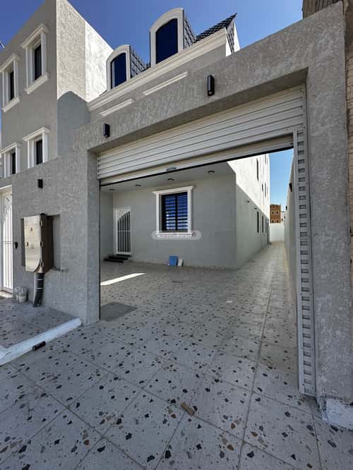 Apartment with 7 Bedrooms Al Zahoor, Abha