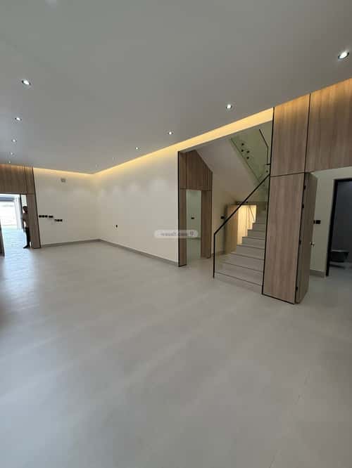 Apartment with 5 Bedrooms Al-Janadriyah, East Riyadh, Riyadh