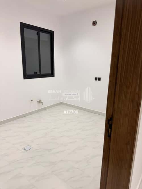 Floor 127 SQM with 5 Bedrooms Ar-Rimal, East Riyadh, Riyadh