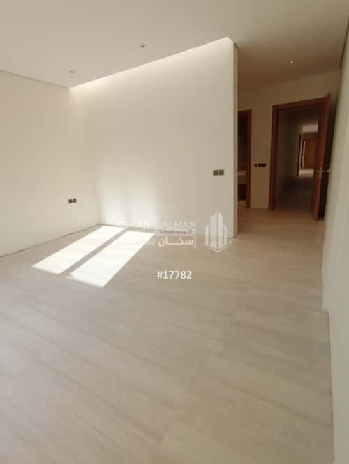 Floor 318 SQM with 5 Bedrooms Al-Hamra, East Riyadh, Riyadh