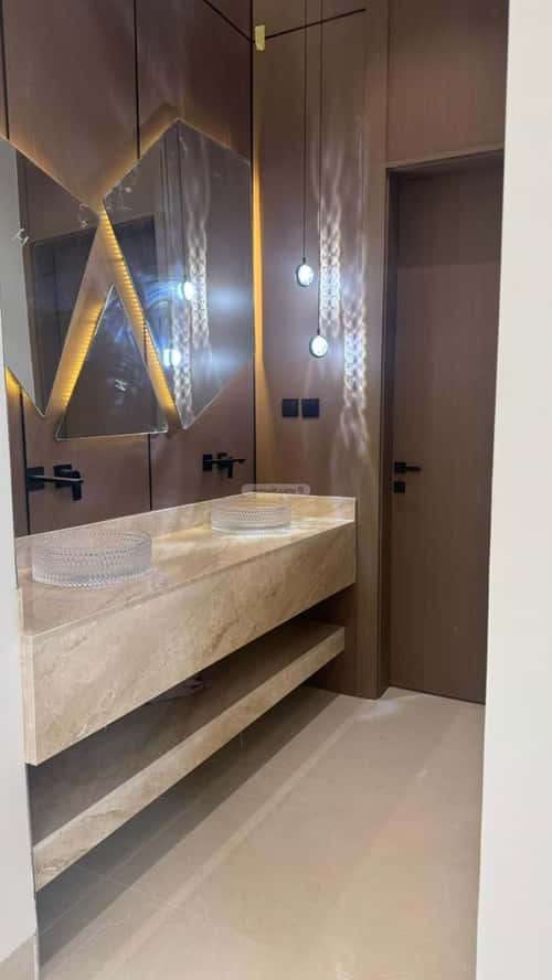 6 bedroom villa in Al Mahdiyyah