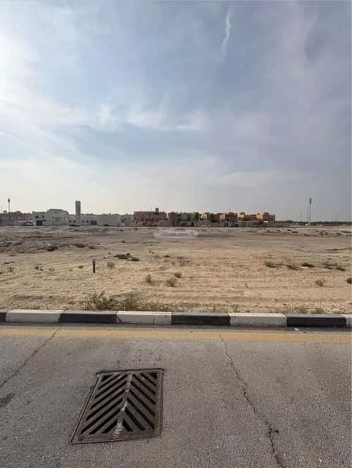 أرض 2779 متر مربع شمالية شرقية على شارع 40م الشاطئ الغربي، الدمام