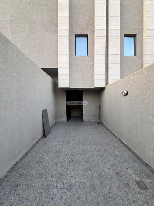 دور 147 متر مربع ب 5 غرف العزيزية، جنوب الرياض، الرياض