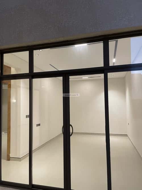 فيلا 370 متر مربع شرقية على شارع 25م المهدية، غرب الرياض، الرياض