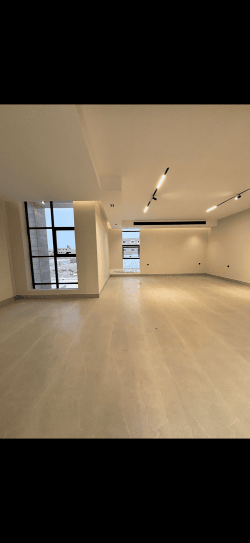 فيلا 422 متر مربع شرقية على شارع 20م المهدية، غرب الرياض، الرياض