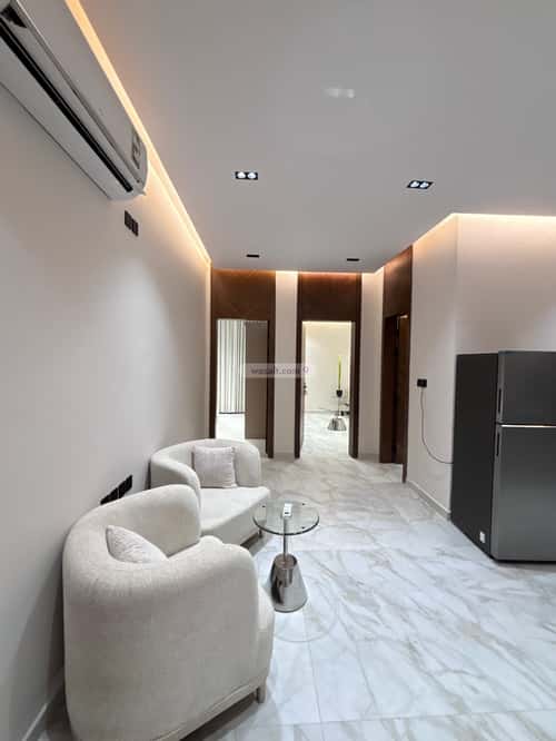 Building 497 SQM with 3 Floors Facing East Ad-Dobbat, Central Riyadh, Riyadh