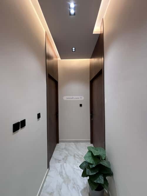 Building 497 SQM with 3 Floors Facing East Ad-Dobbat, Central Riyadh, Riyadh