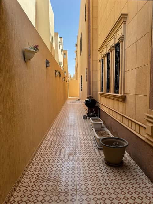 فيلا 448 متر مربع شمالية على شارع 15م إشبيلية، شرق الرياض، الرياض