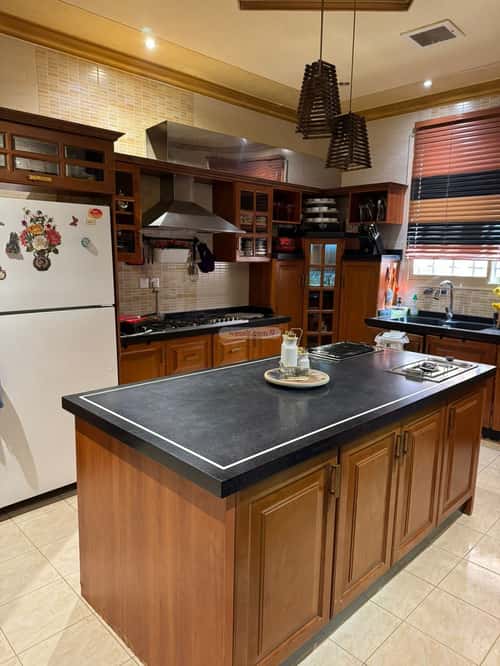 فيلا 448 متر مربع شمالية على شارع 15م إشبيلية، شرق الرياض، الرياض