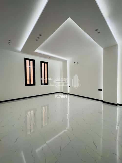 فيلا 407 متر مربع شرقية على شارع 12م ريحه، الطائف